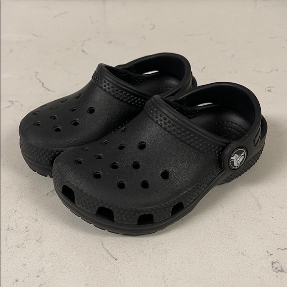 CROCS Kids Black Water Shoes - Picture 1 of 17